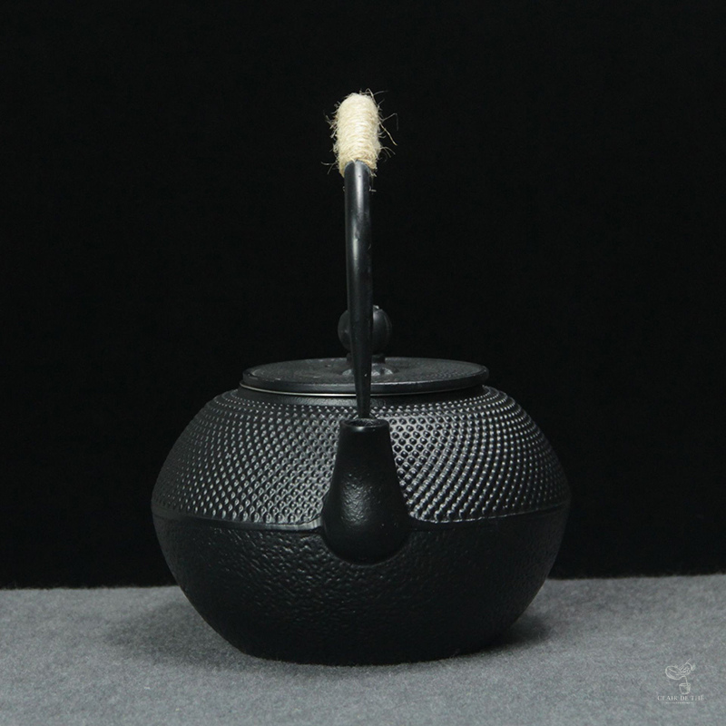 Théière Kuroha – Theière Japonaise – (600ml-1,2 L)