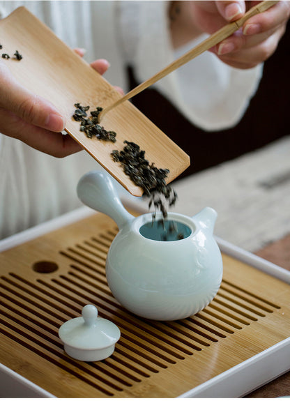 Théière Shiro Hana – Théière japonaise en céladon blanc (210 ml)