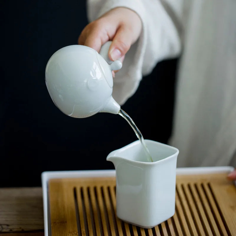 Théière Shiro Hana – Théière japonaise en céladon blanc (210 ml)