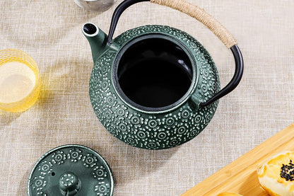 Théière Hana – Théière japonaise en fonte avec motif Sakura (900 ml)