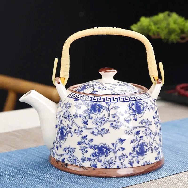 Théière Calliope, motif bleu classique floral