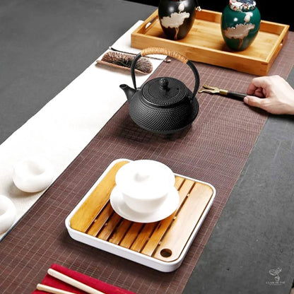 Théière Kuroha – Théière en fonte noir japonaise – (600ml-1,2 L)