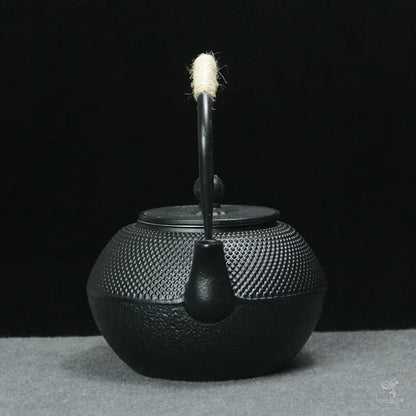 Théière Kuroha en fonte noire, vue supplémentaire