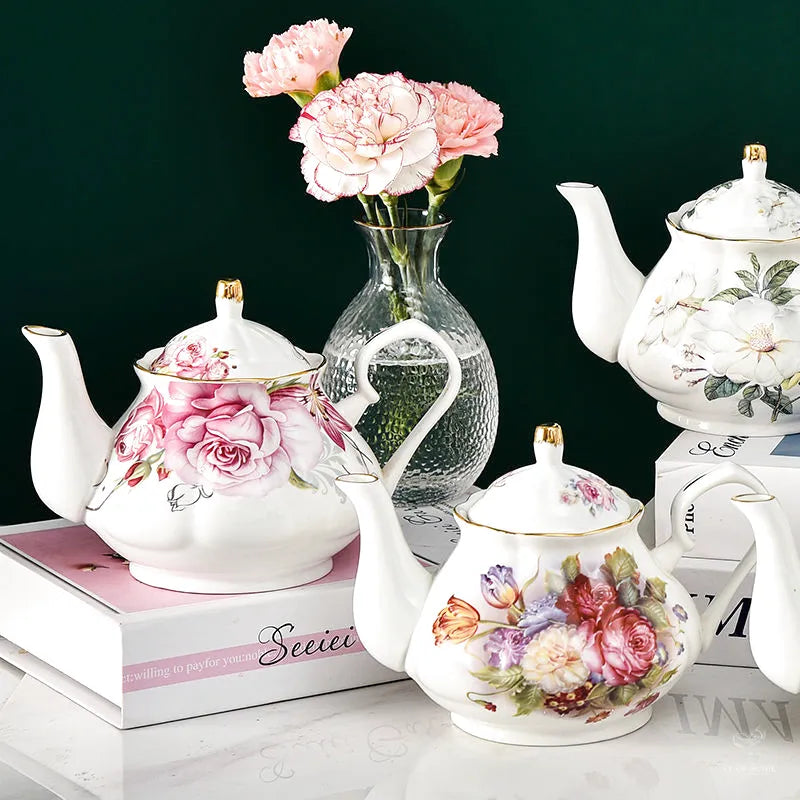 Théière Séraphina, coloris rose clair