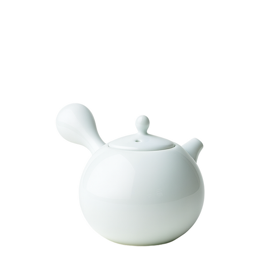 Théière Shiro Hana en porcelaine céladon blanche, fond blanc